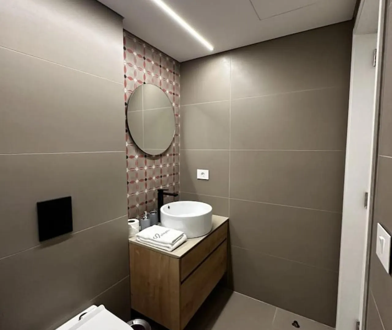 Sol, 1Br Gemmayze Beirut